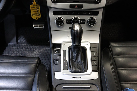 Volkswagen Passat Alltrack 21 of 22