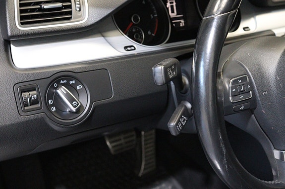 Volkswagen Passat Alltrack 19 of 22