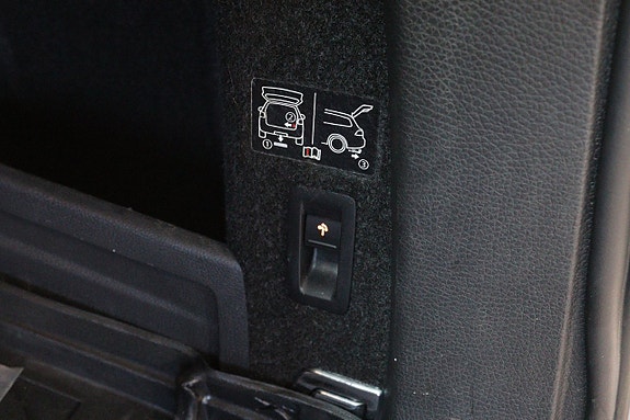 Volkswagen Passat Alltrack 14 of 22