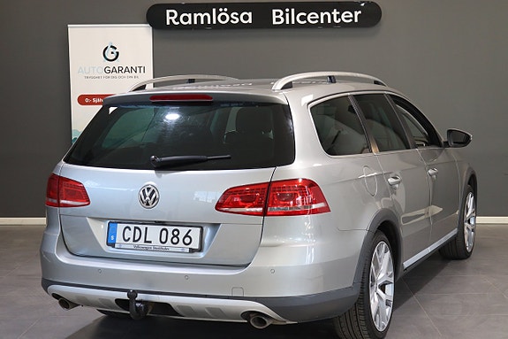 Volkswagen Passat Alltrack 9 of 22