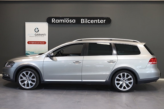 Volkswagen Passat Alltrack 2 of 22