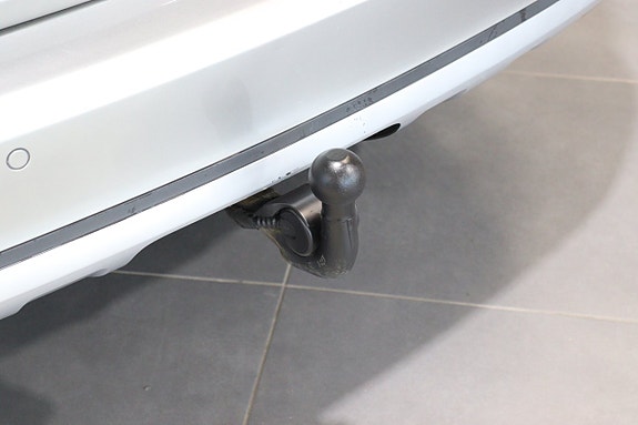 Volkswagen Passat Alltrack 13 of 22