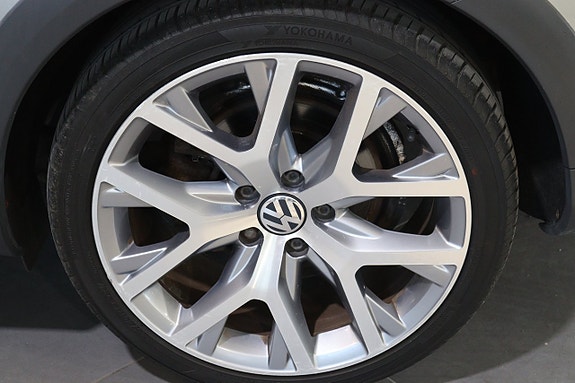 Volkswagen Passat Alltrack 15 of 22