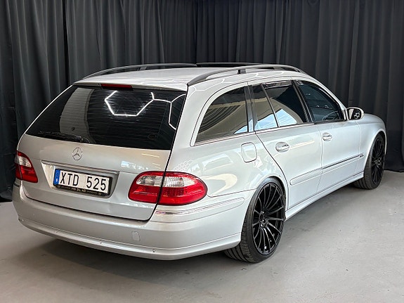 Mercedes-Benz E240 4 of 14