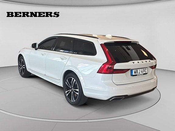 Volvo V90 Cross Country 3 of 22