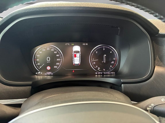 Volvo V90 Cross Country 12 of 22