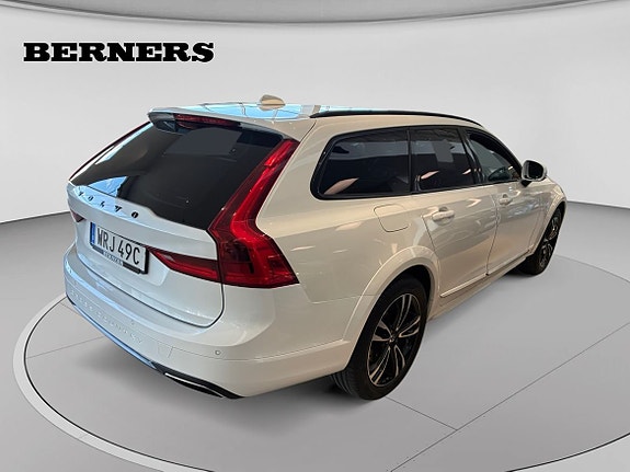 Volvo V90 Cross Country 5 of 22
