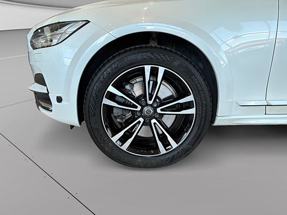 Volvo V90 Cross Country 14 of 22