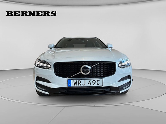 Volvo V90 Cross Country 8 of 22