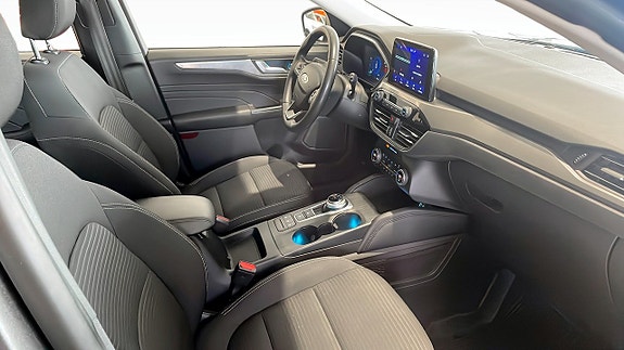 Ford Kuga 3 of 9