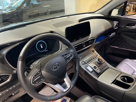 Hyundai Santa Fe 9 of 12