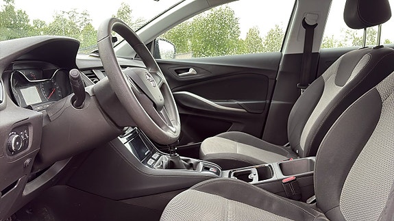 Opel Grandland X 3 of 3