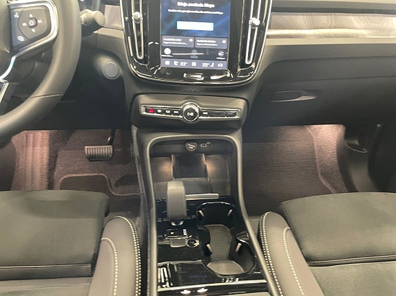 Volvo C40 12 of 26