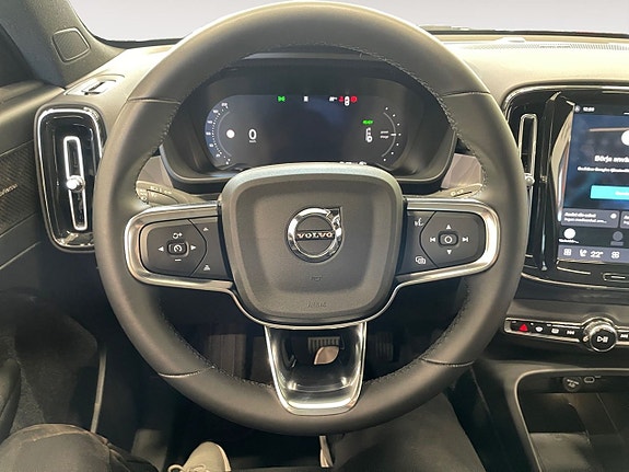 Volvo C40 14 of 26