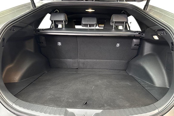 Toyota bZ4X 12 of 21