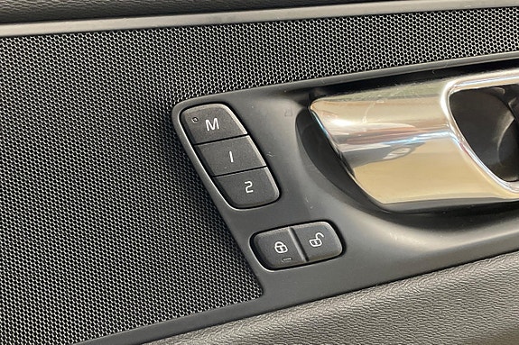 Volvo XC60 19 of 26