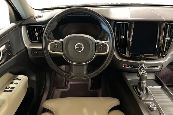 Volvo XC60 13 of 26