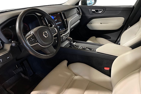 Volvo XC60 11 of 26