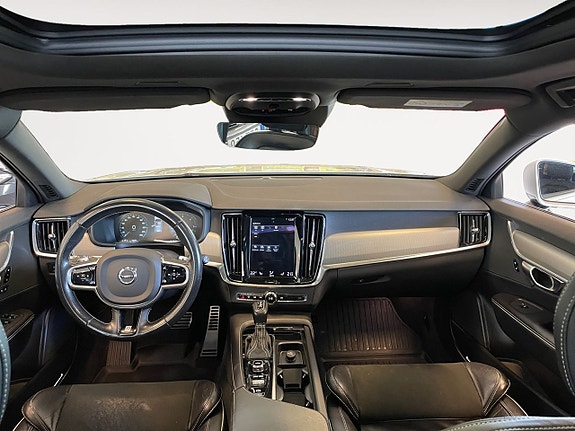 Volvo V90 10 of 26