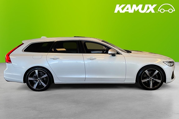 Volvo V90 2 of 26