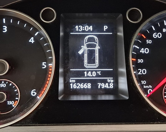 Volkswagen Passat 20 of 25