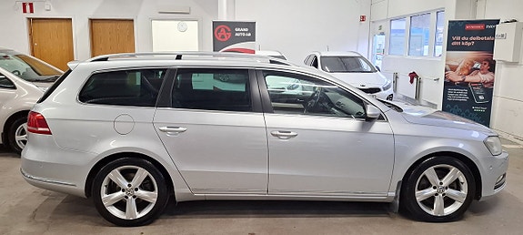 Volkswagen Passat 7 of 25