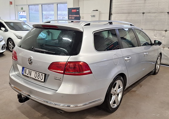 Volkswagen Passat 4 of 25