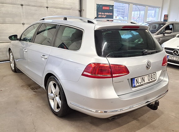 Volkswagen Passat 5 of 25