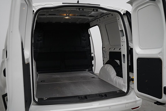 Volkswagen Caddy Maxi 18 of 23