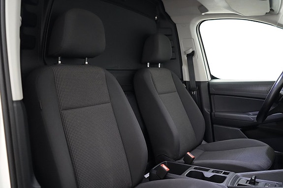 Volkswagen Caddy Maxi 16 of 23