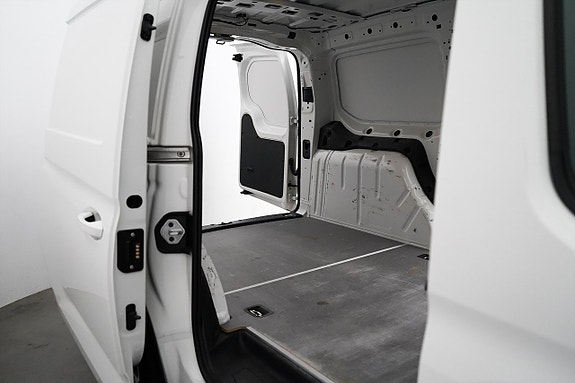 Volkswagen Caddy Maxi 17 of 23