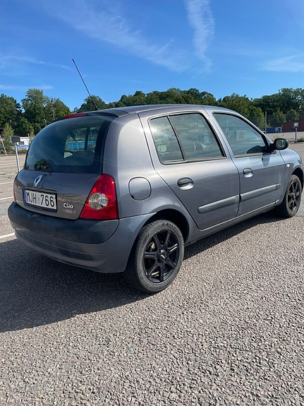 Renault Clio 3 of 7