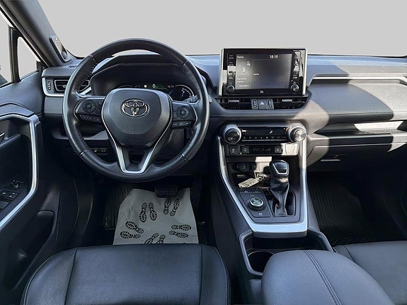 Toyota RAV4 10 of 11