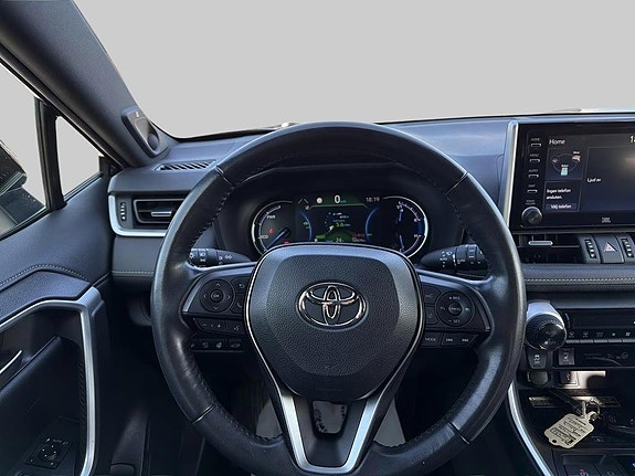 Toyota RAV4 9 of 11