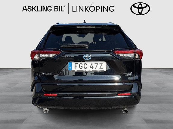 Toyota RAV4 5 of 11