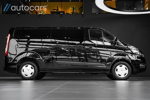Ford Transit Custom 2 of 29