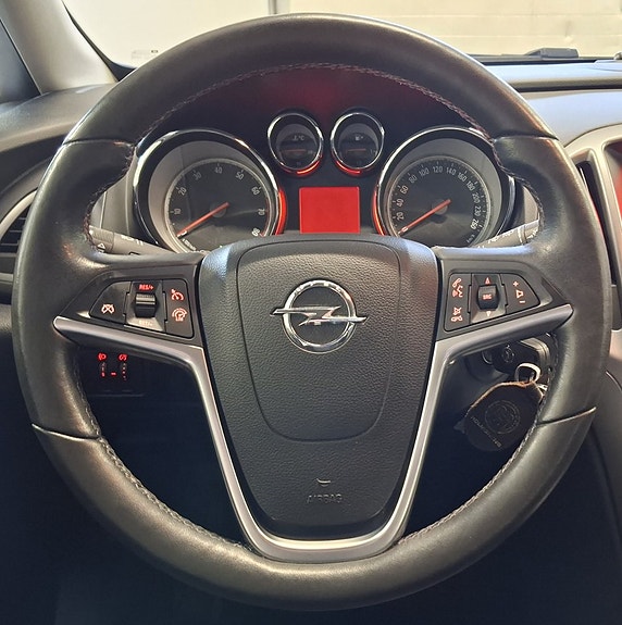 Opel Astra 18 of 22