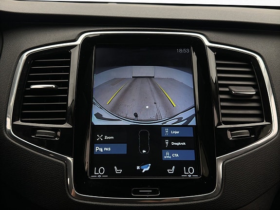 Volvo XC90 20 of 30