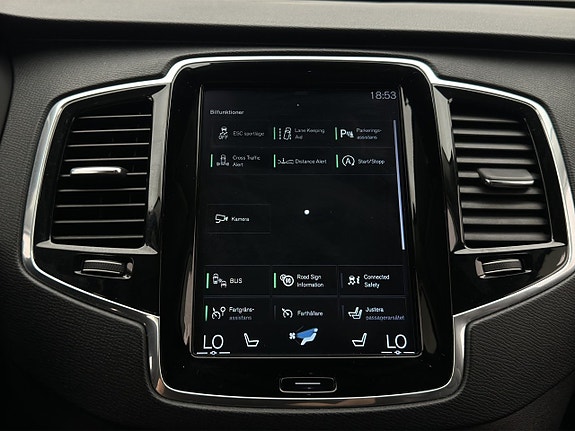 Volvo XC90 23 of 30