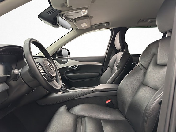 Volvo XC90 9 of 30