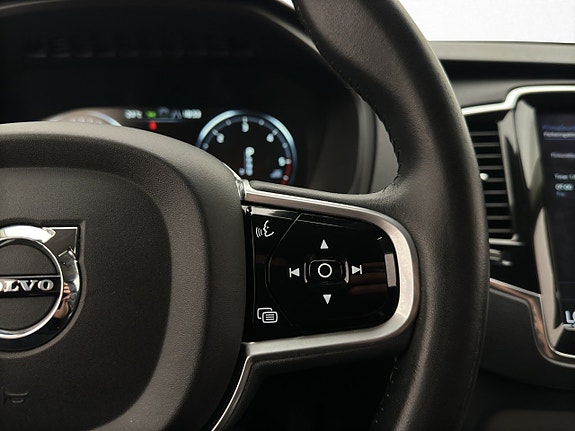Volvo XC90 19 of 30