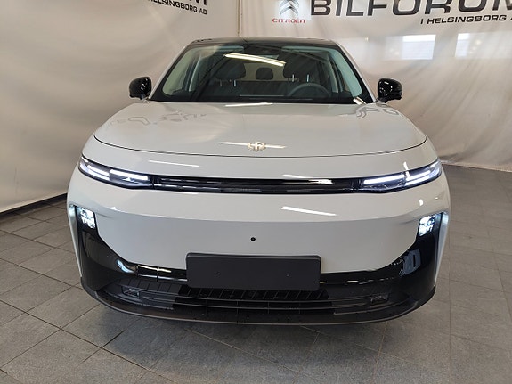 Leapmotor B10 2 of 18