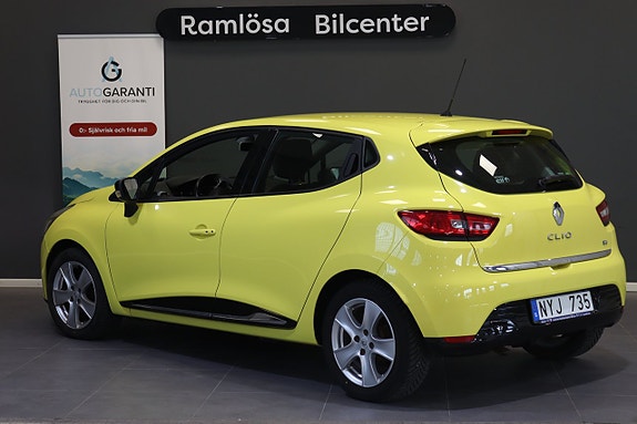 Renault Clio 14 of 22