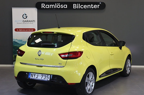 Renault Clio 9 of 22