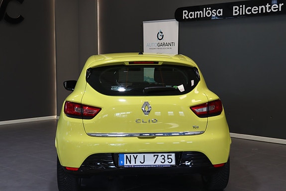 Renault Clio 11 of 22