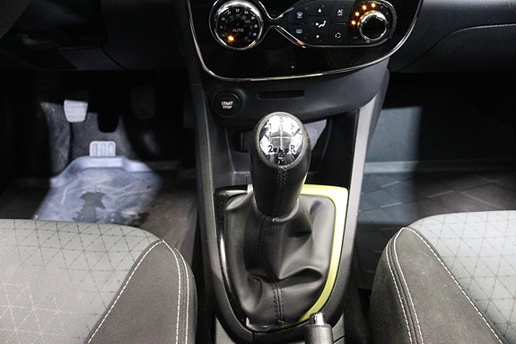 Renault Clio 21 of 22
