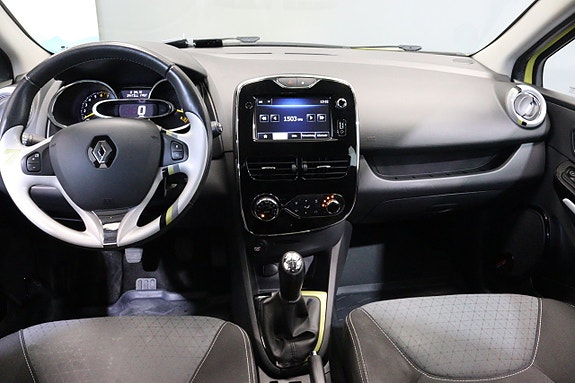 Renault Clio 20 of 22