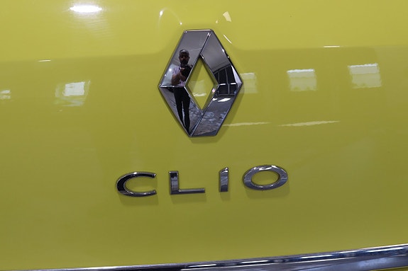 Renault Clio 13 of 22