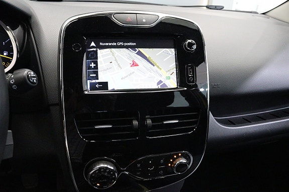 Renault Clio 22 of 22