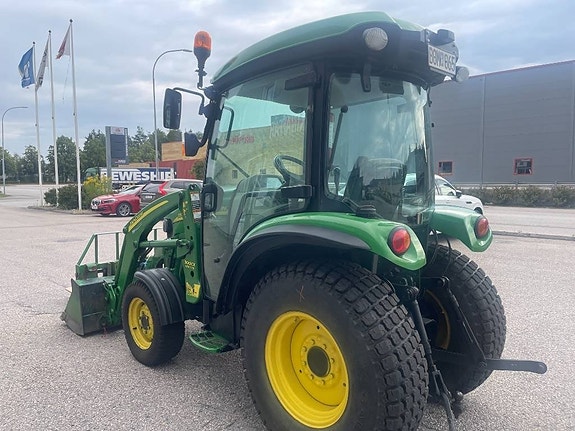 John Deere 3520 4 of 6